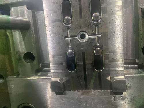 plastic injected mold manufacturing